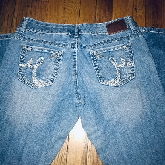 Maurices light denim Jean - Picture 2 of 6